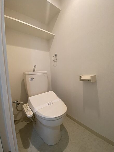 トイレ　※別部屋の参考写真です。