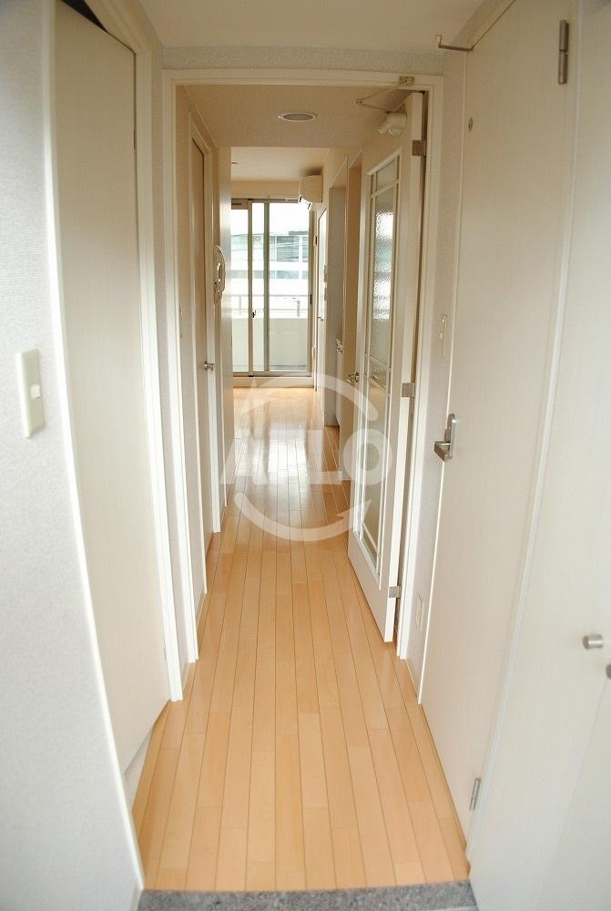 玄関　アーデンタワー立売堀　玄関廊下