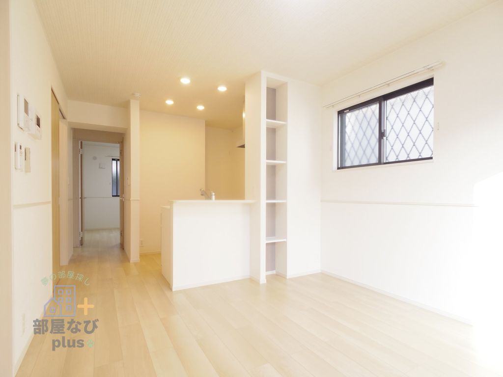 居室・リビング　※他号室写真です