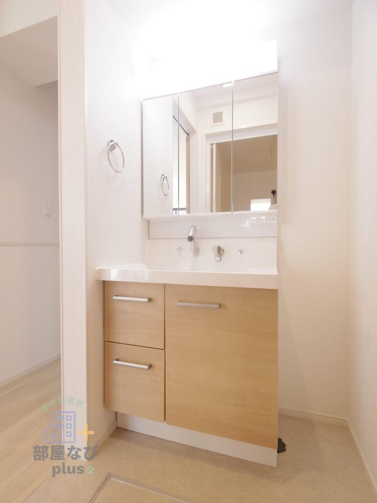 洗面設備　※他号室写真です