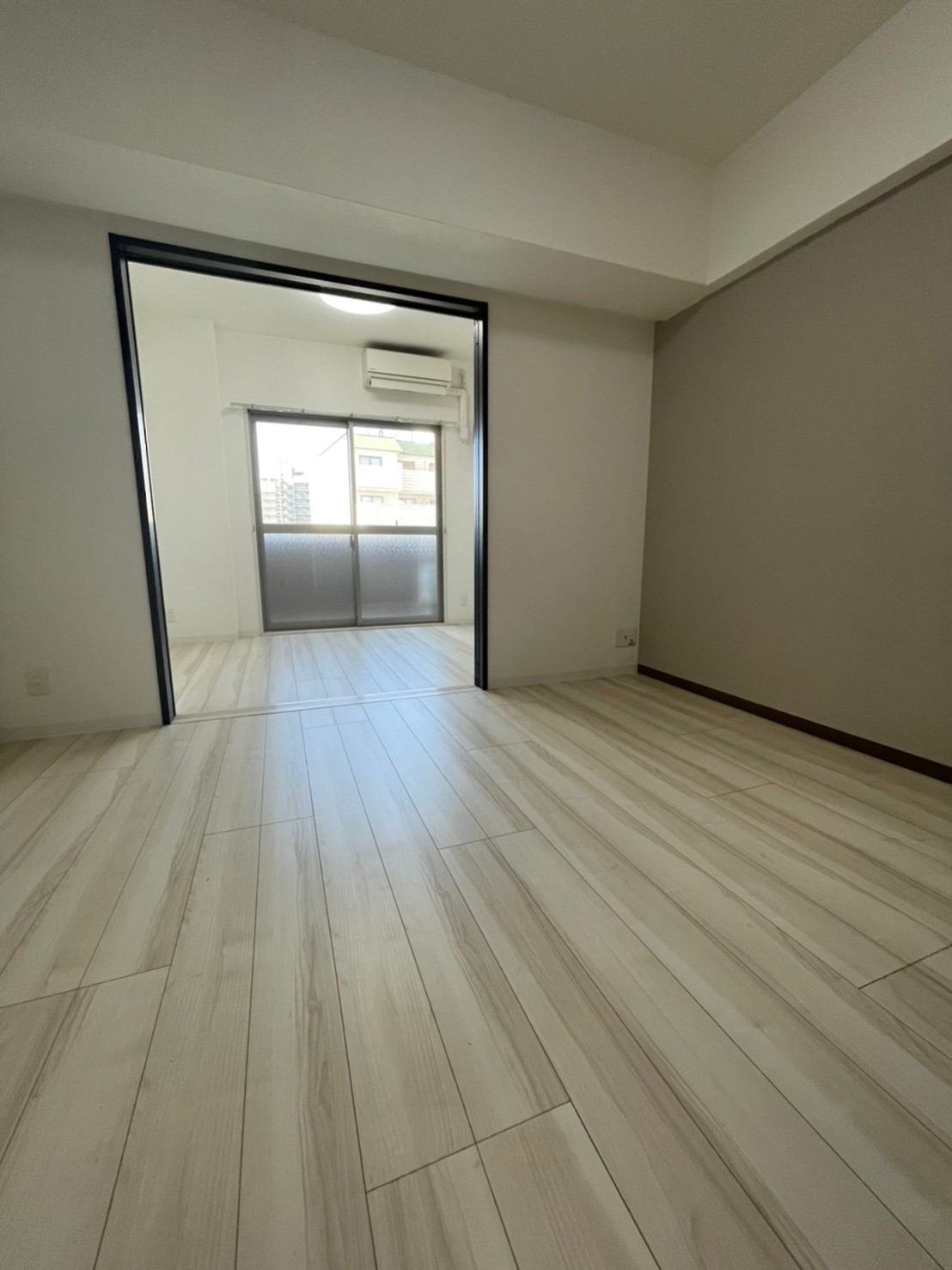 居室・リビング　※同建物別部屋