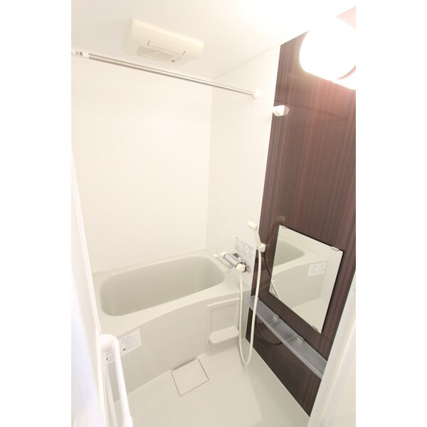 バス・シャワールーム　同タイプの写真です。