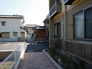 バルコニー　フラワーボックス設置