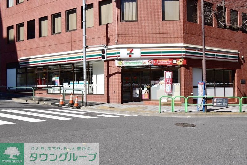 コンビニ　セブンイレブン九段南大妻通り店（コンビニ）まで70m