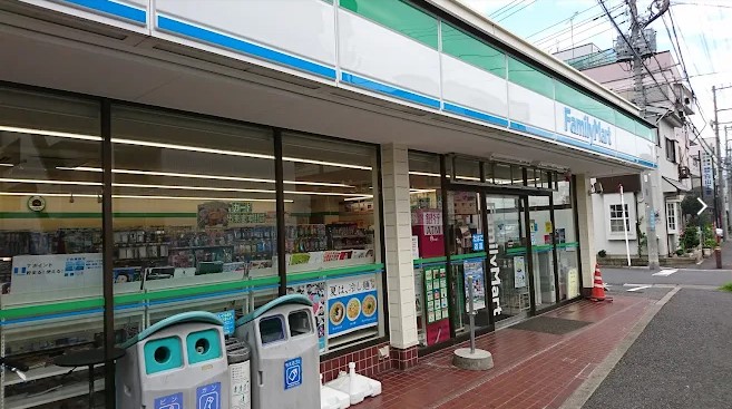コンビニ　ファミリーマート 西川口四丁目店（コンビニ）まで264m