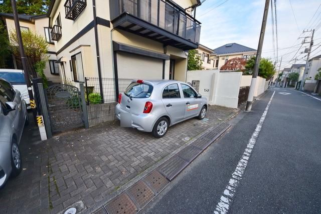 駐車場　駐車場