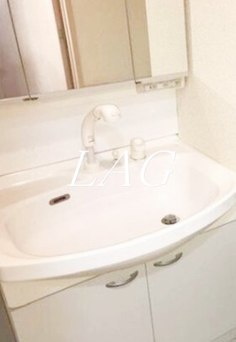 洗面設備　洗面台です。