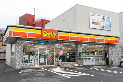 コンビニ　デイリーヤマザキ 板橋成増店（コンビニ）まで105m
