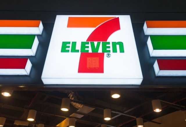 コンビニ　セブンイレブン立川栄町３丁目店（コンビニ）まで423m