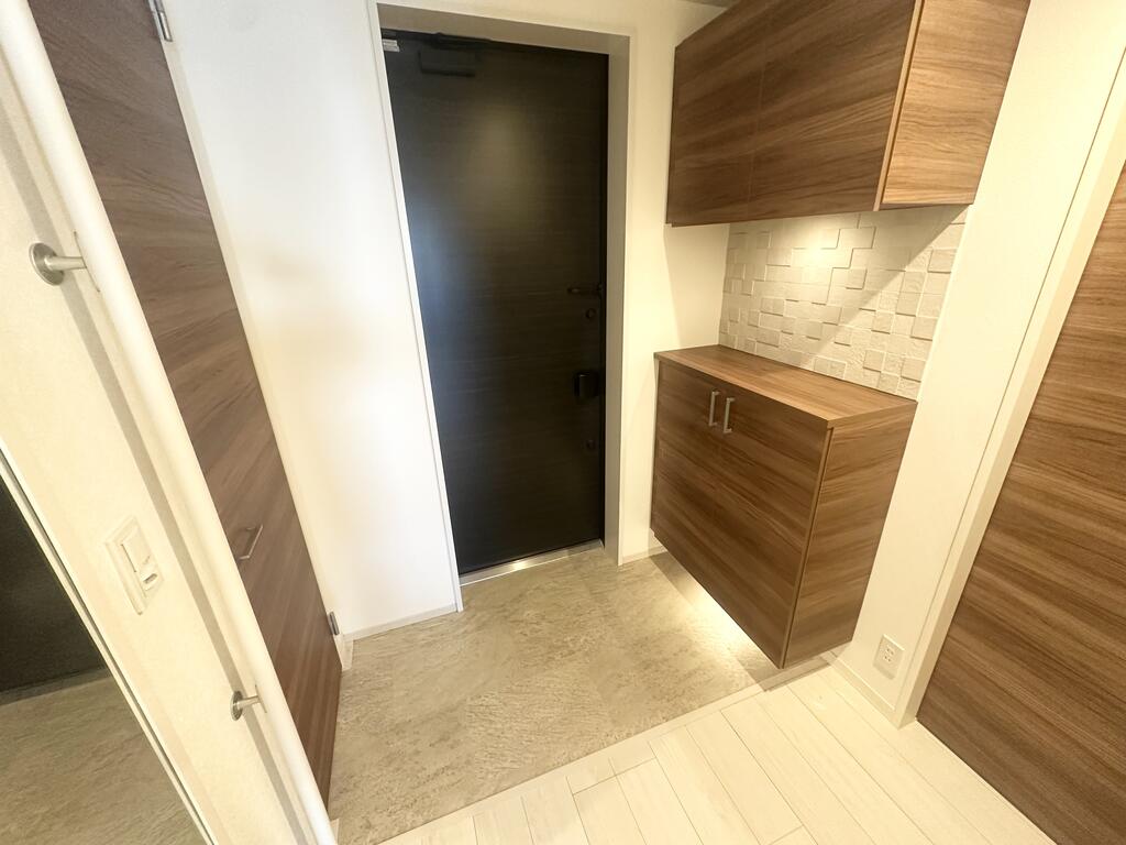 玄関　※同タイプ間取りの写真です。
