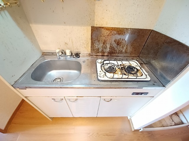 キッチン　同建物　別部屋