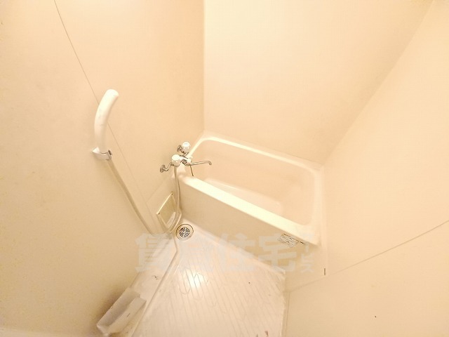 バス・シャワールーム　同建物　別部屋