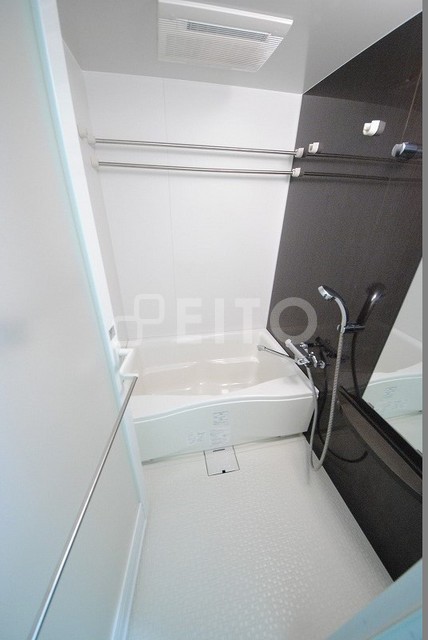 バス・シャワールーム　写真は１０６号室