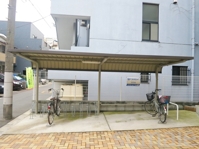 その他共有部分　駐輪スペースです！！