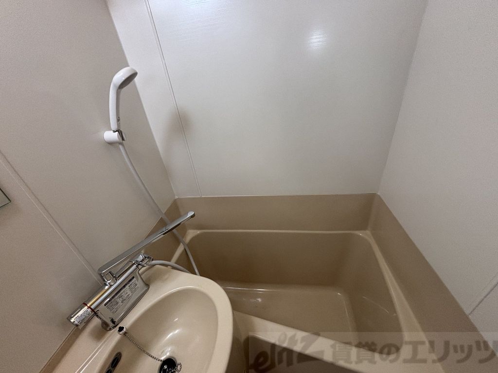 バス・シャワールーム　バス