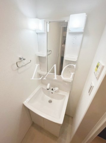 洗面設備　独立洗面台です。