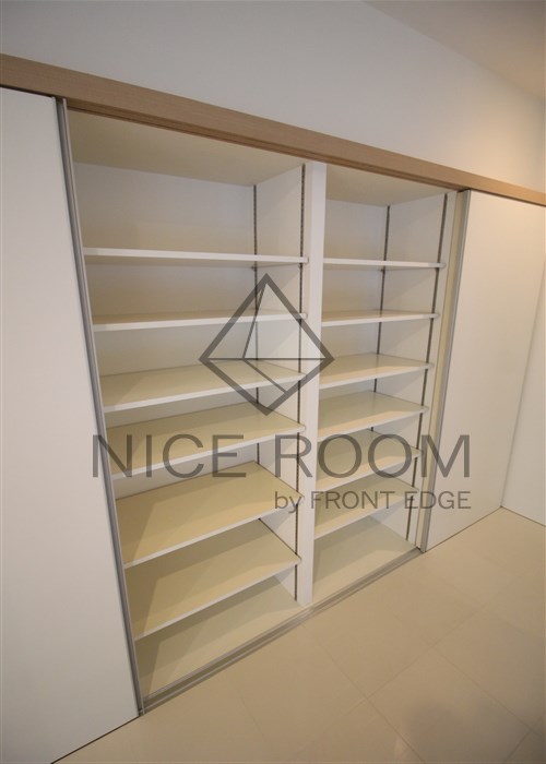 収納　アーバンフラッツ湊町　シューズボックス