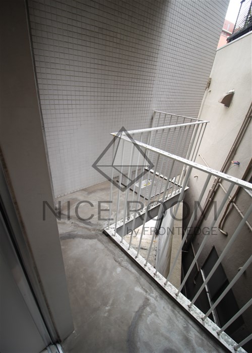 バルコニー　アーバンフラッツ湊町　バルコニー