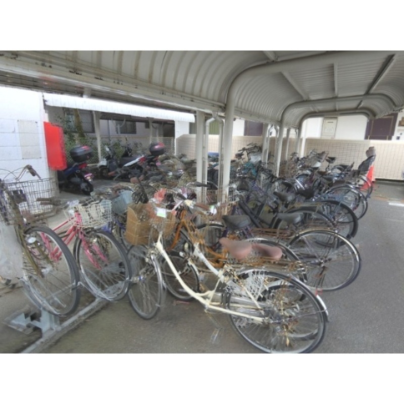 その他共有部分　屋根付き駐輪場