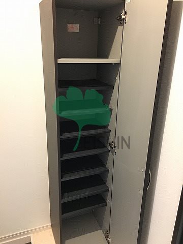 玄関　下駄箱もしっかりついてます！