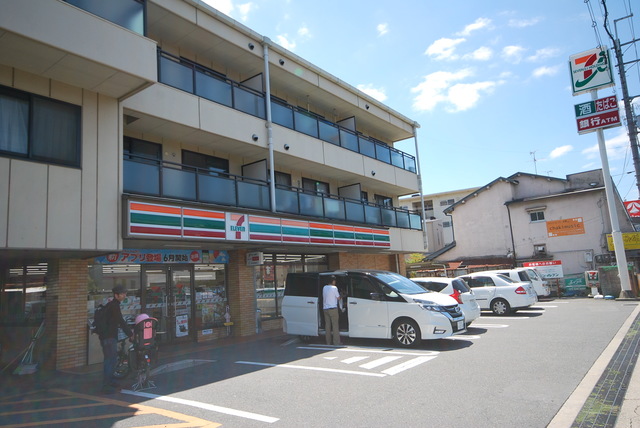 コンビニ　セブンイレブン枚方山之上2丁目店（コンビニ）まで344m