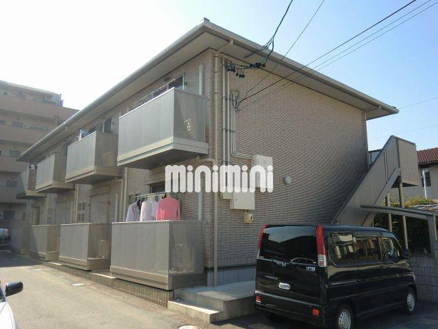 建物外観　すっきりした外観で静かな立地です。