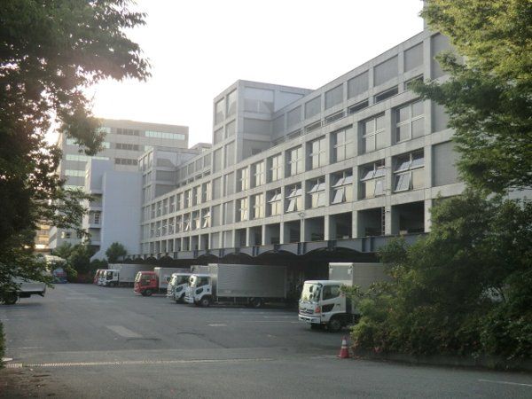 郵便局　東京多摩郵便局（郵便局）まで590m