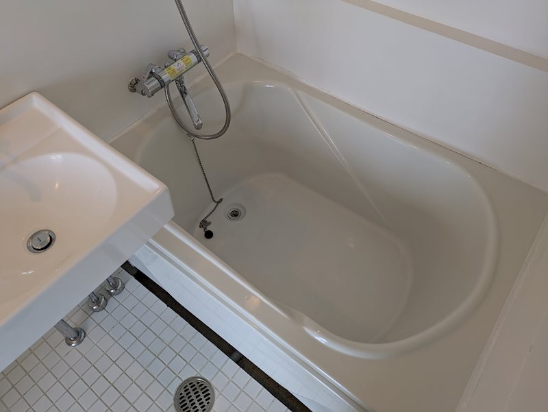 バス・シャワールーム　同建物同号室の室内写真です。(701号室)