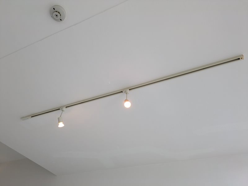 居室・リビング　同建物同号室の室内写真です。