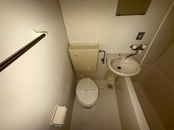 トイレ　※別部屋の写真です