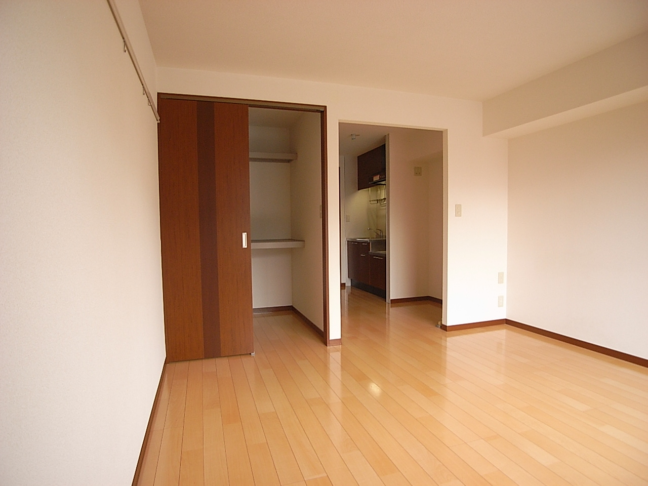 その他部屋・スペース　床はフローリングです。