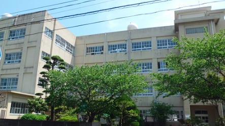 小学校　長崎市立大園小学校（小学校）まで402m