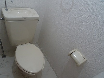 トイレ　トイレもきれいです