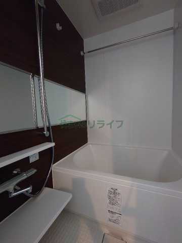 バス・シャワールーム　Axel