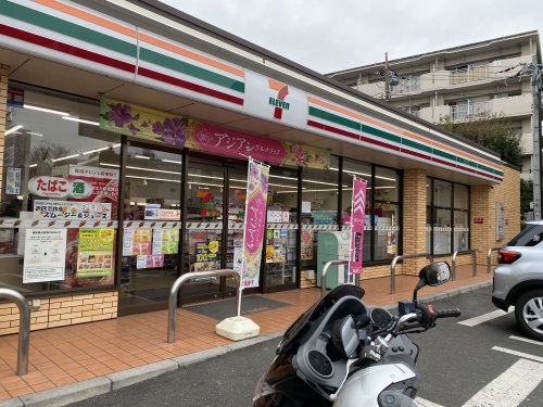 コンビニ　セブンイレブン 板橋舟渡1丁目店（コンビニ）まで58m