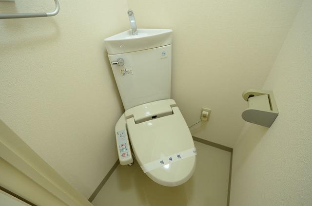 トイレ　シンプルで使いやすいトイレです♪