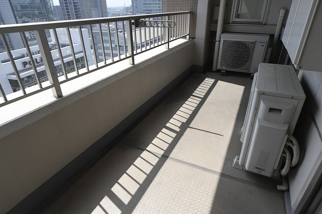 バルコニー　バルコニー