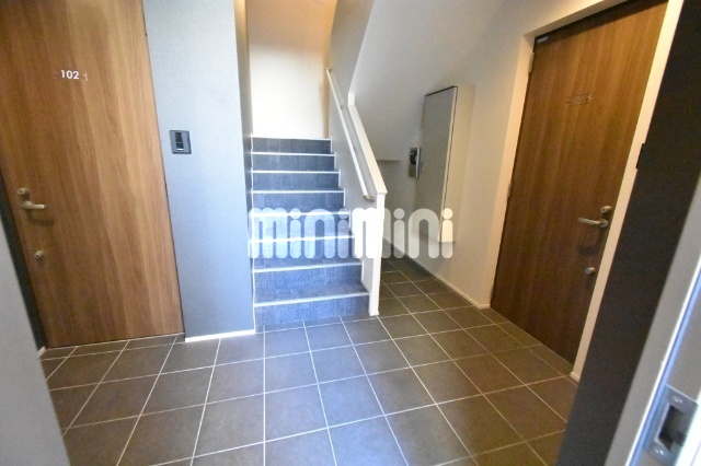 ロビー　※別部屋の写真を参照。