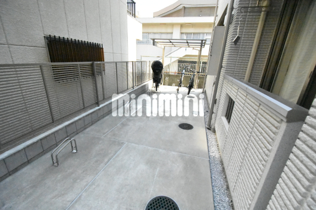 エントランス　※別部屋の写真を参照。