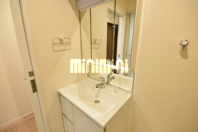 洗面設備　※別部屋の写真を参照。