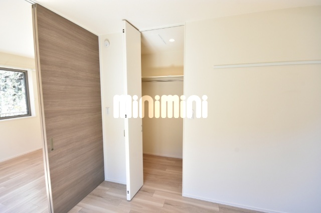 収納　※別部屋の写真を参照。