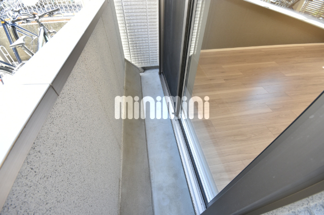 バルコニー　※別部屋の写真を参照。