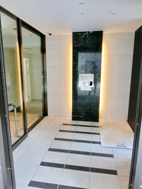 エントランス　★オートロック・コンシェルジュ★