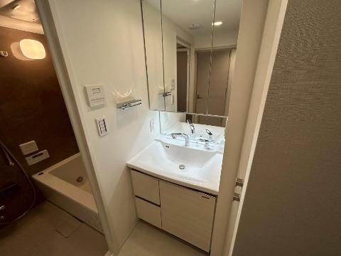 洗面設備　洗髪洗面化粧台