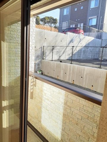 バルコニー　外からの目が気にならないバルコニーで洗濯物が干せます