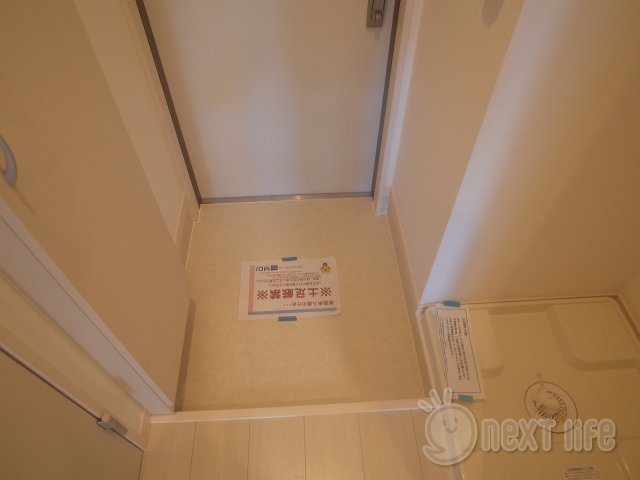 玄関　リブリフローラ東林間