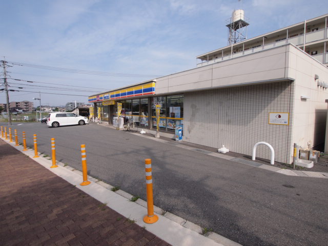 コンビニ　ミニストップ糸島篠原西店（コンビニ）まで304m