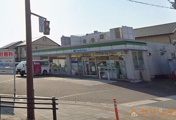 コンビニ　ファミリーマート豊田若宮店（コンビニ）まで185m