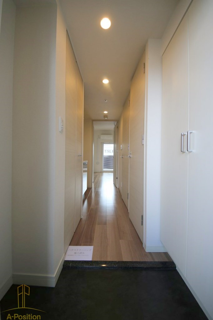 玄関　プレサンス谷町七丁目