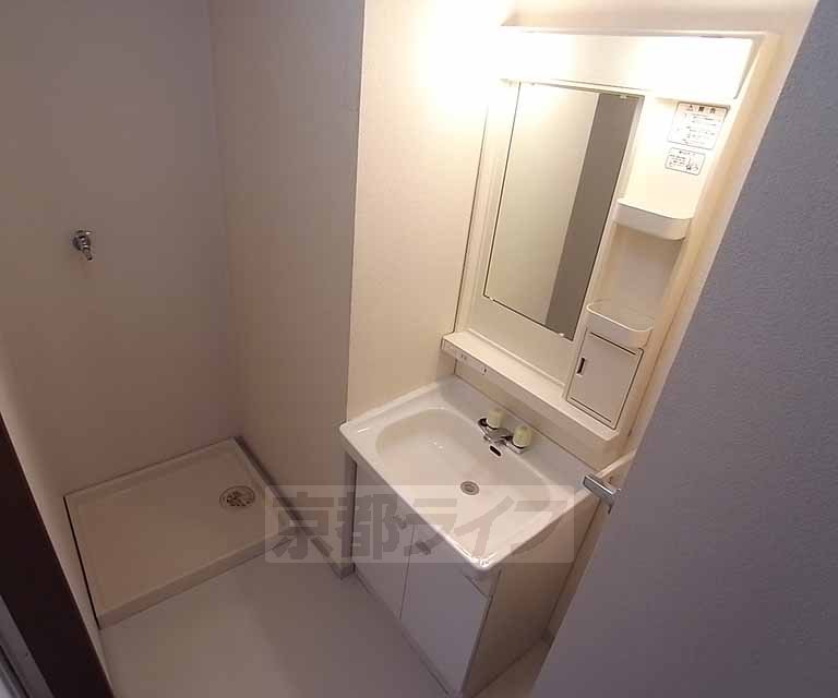 洗面設備　独立洗面台です。